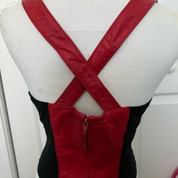 Vintage 1980’s Wilsons Leather Red and Black Crop Halter Top - Picture 2 of 2